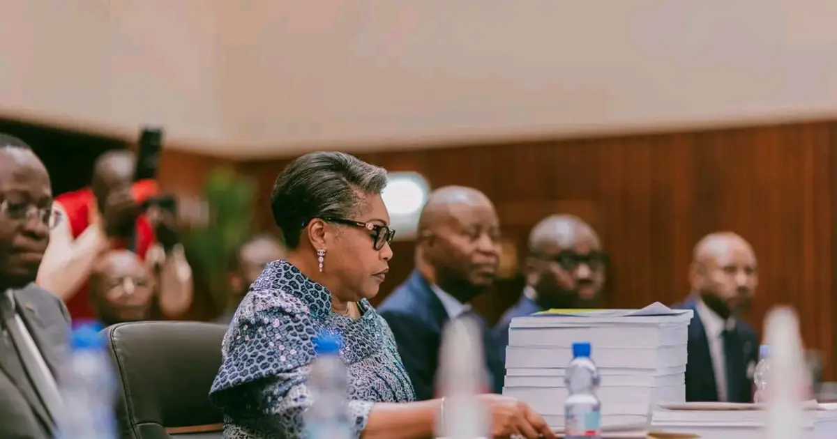 RDC : Judith Suminwa dépose un projet de budget 2027 historique de près de 57 000 milliards de FC
