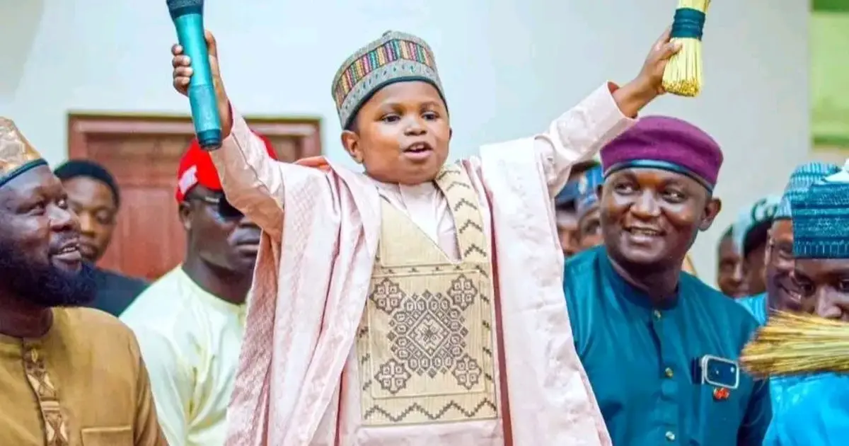 🇳🇬 Scandale électoral au Nigeria : un candidat de “30 ans” démasqué… il n’aurait que 15 ans et abandonne la course