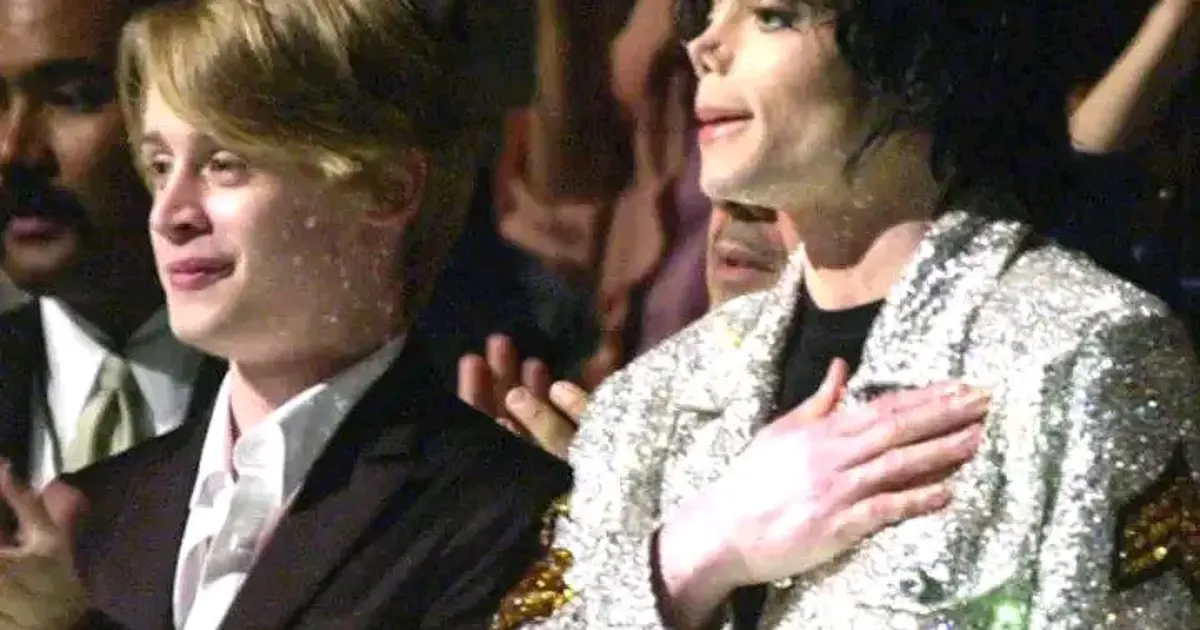 🎤 « Michael Jackson m’a toujours protégé » : Macaulay Culkin relance le débat autour du Roi de la Pop