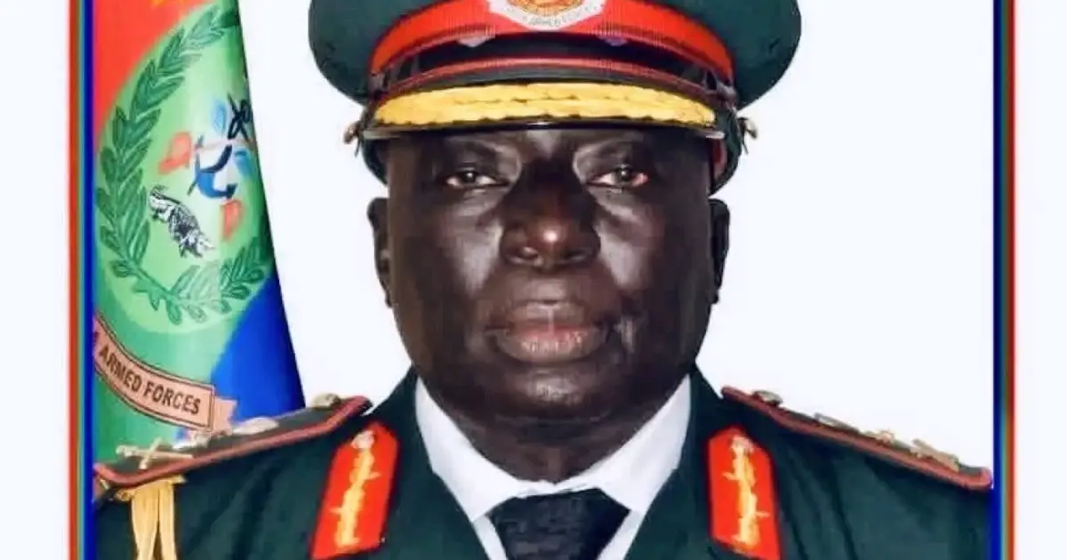 Gouvernance militaire en Gambie : la démission du général Mamat Cham ouvre une ère d'intérim pour les forces armées